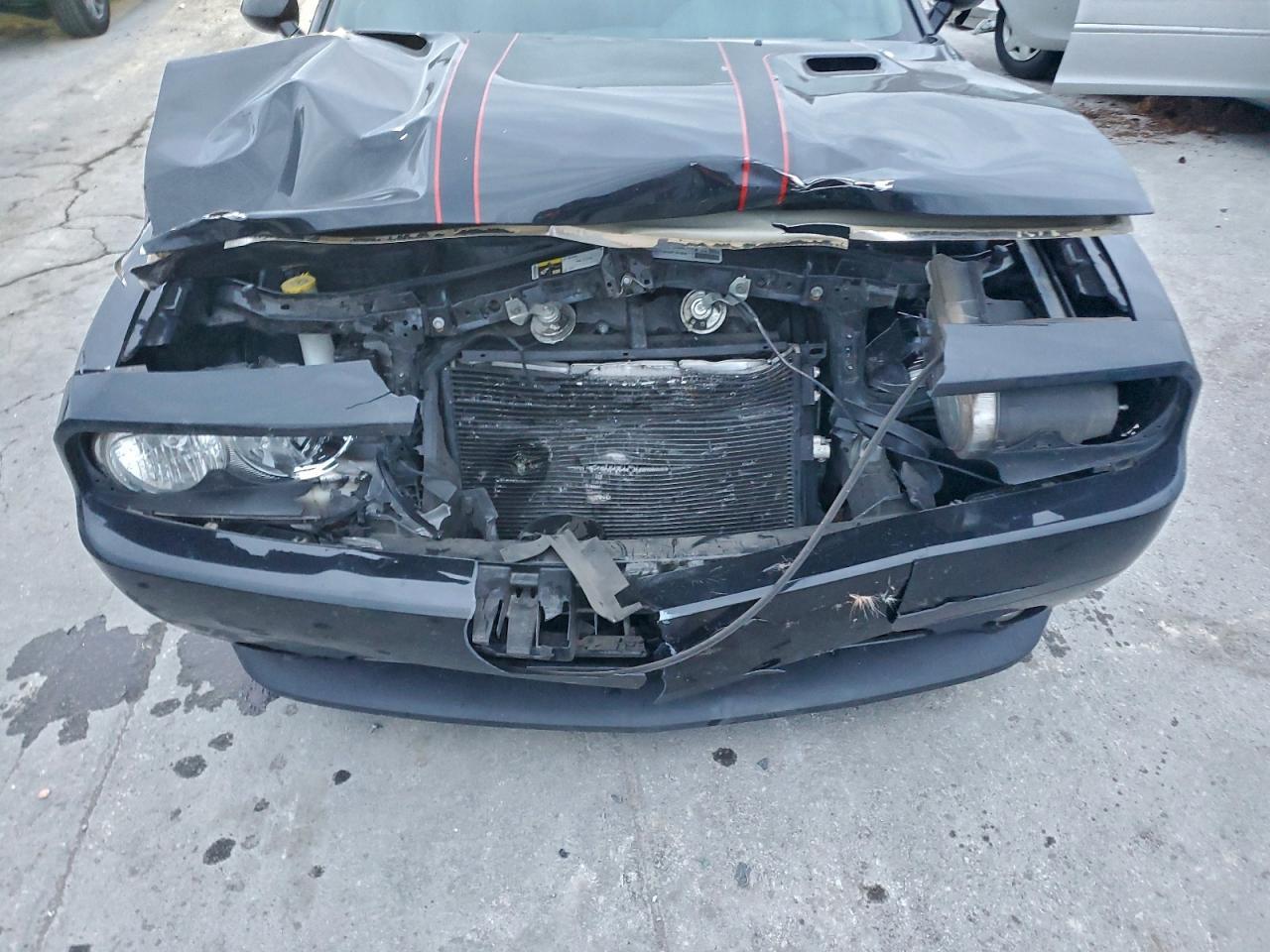 2014 Dodge Challenger R/T - zdjęcie 11