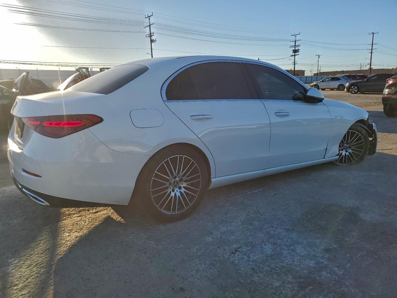 2023 Mercedes-Benz C 300 - zdjęcie 3
