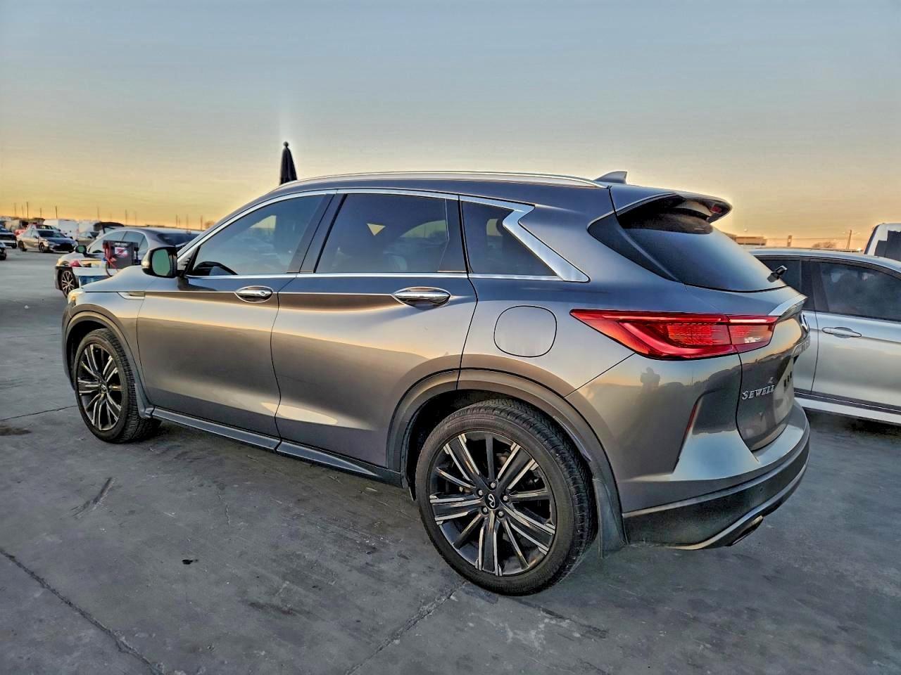 2021 Infiniti Qx50 Luxe - zdjęcie 2