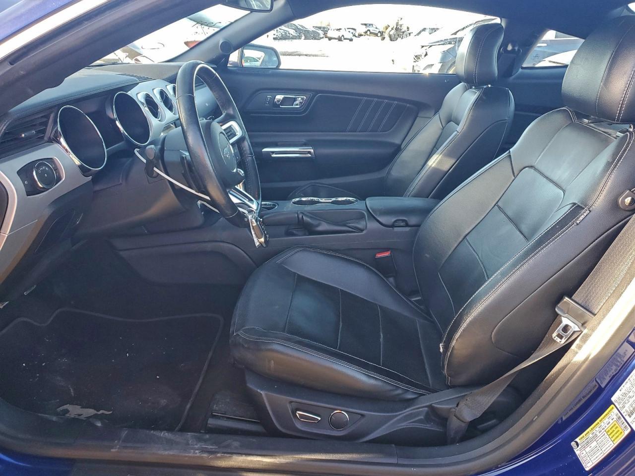 2016 Ford Mustang - zdjęcie 7