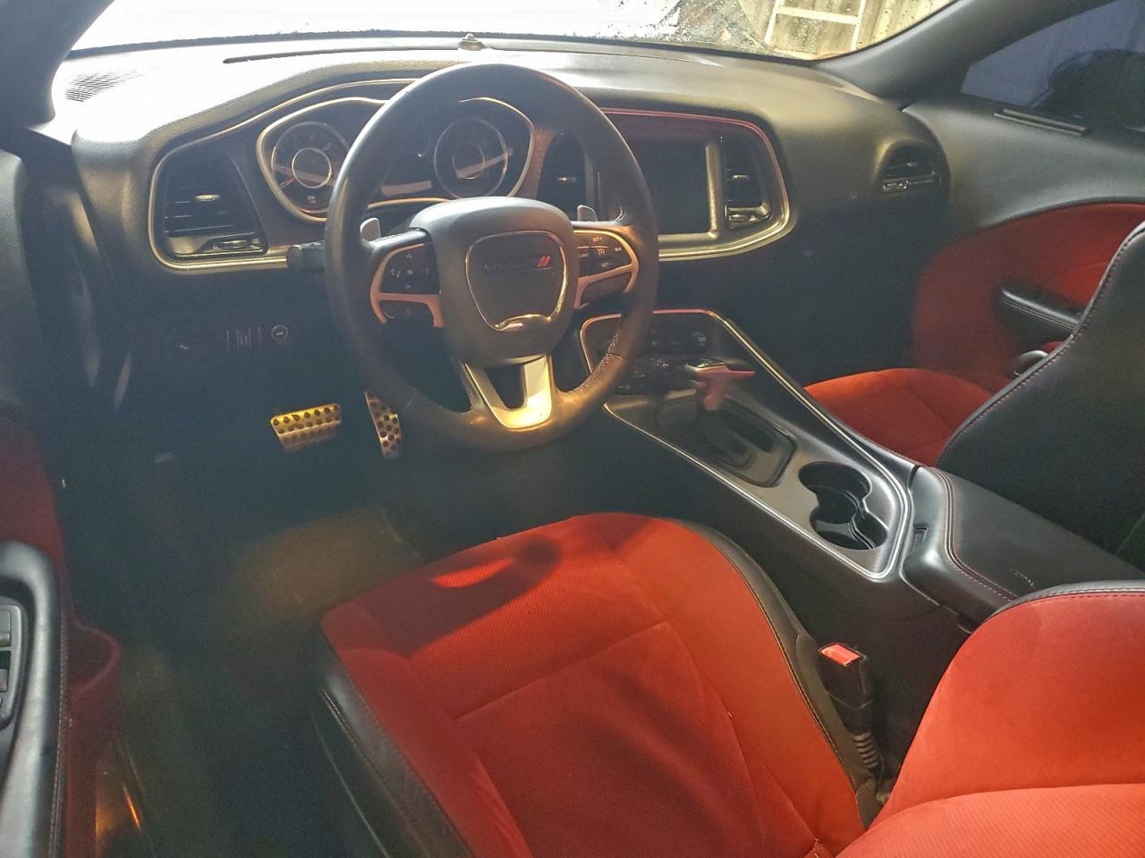 2016 Dodge Challenger R/T - zdjęcie 8