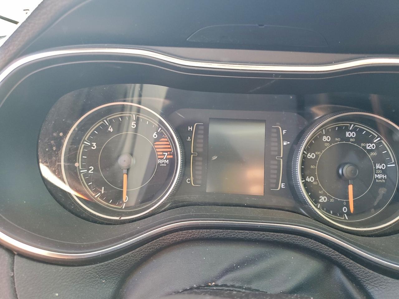 2019 Jeep Cherokee Latitude Plus - zdjęcie 9