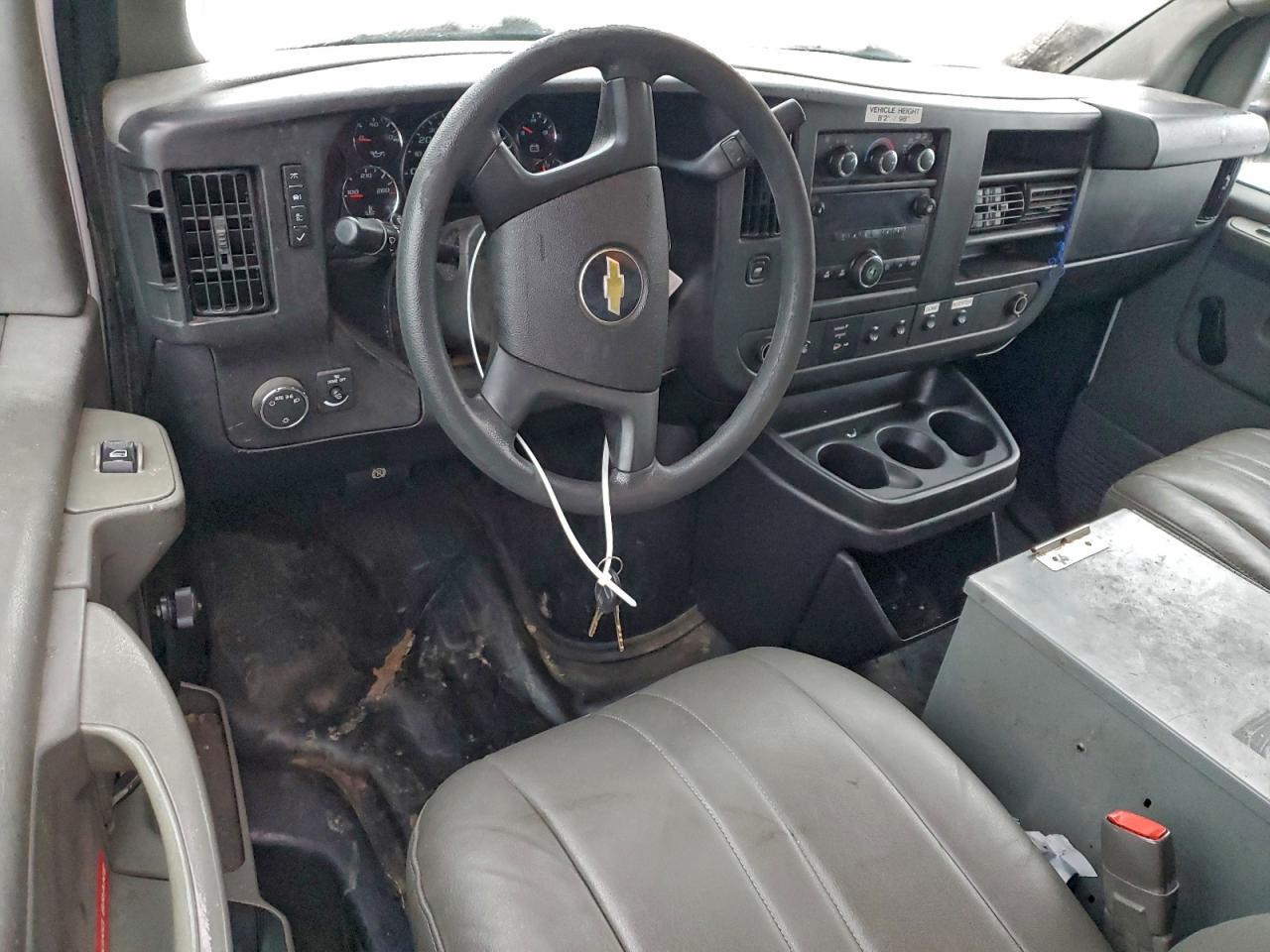 2013 Chevrolet Express G2500 - zdjęcie 8