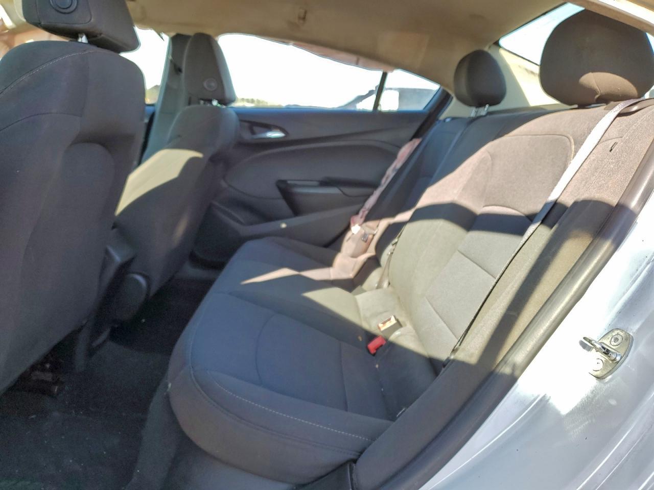 2018 Chevrolet Cruze Ls - zdjęcie 10