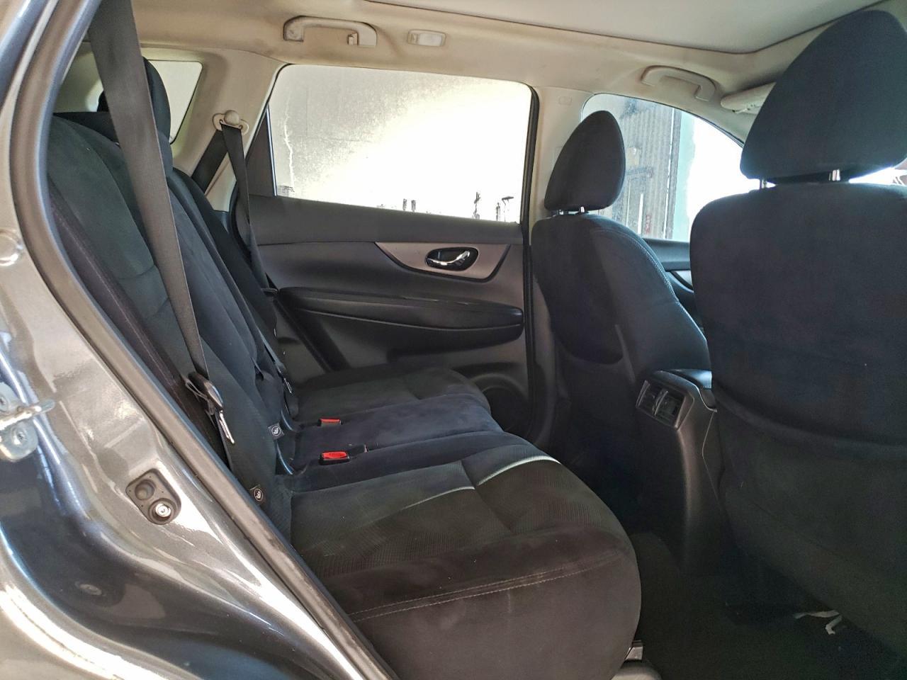 2016 Nissan Rogue S - zdjęcie 11