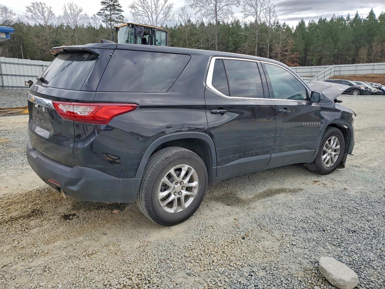 2018 Chevrolet Traverse Ls - zdjęcie 3