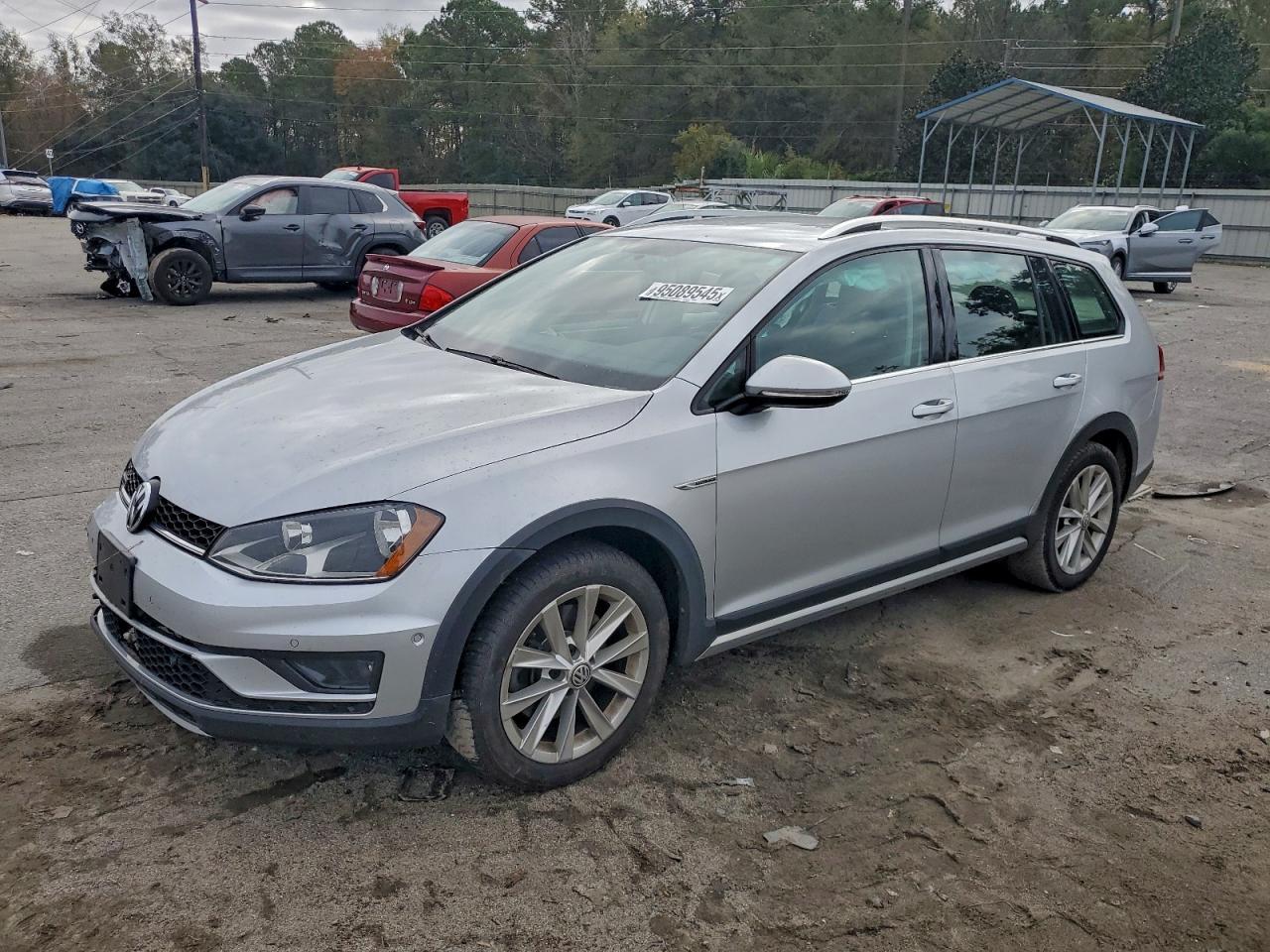 2017 Volkswagen Golf Alltrack S - zdjęcie główne