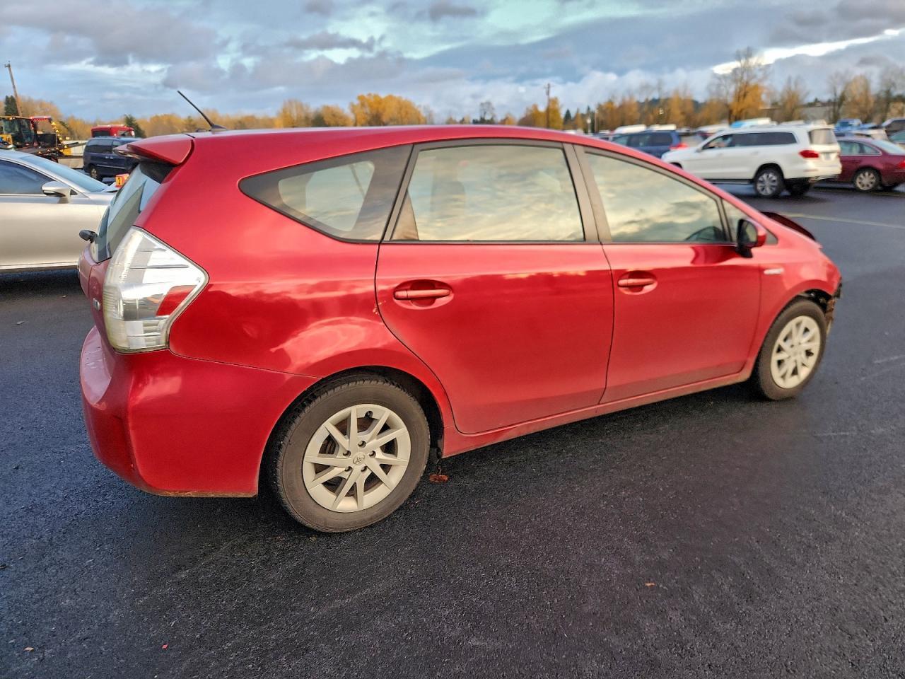 2014 Toyota Prius V - zdjęcie 3