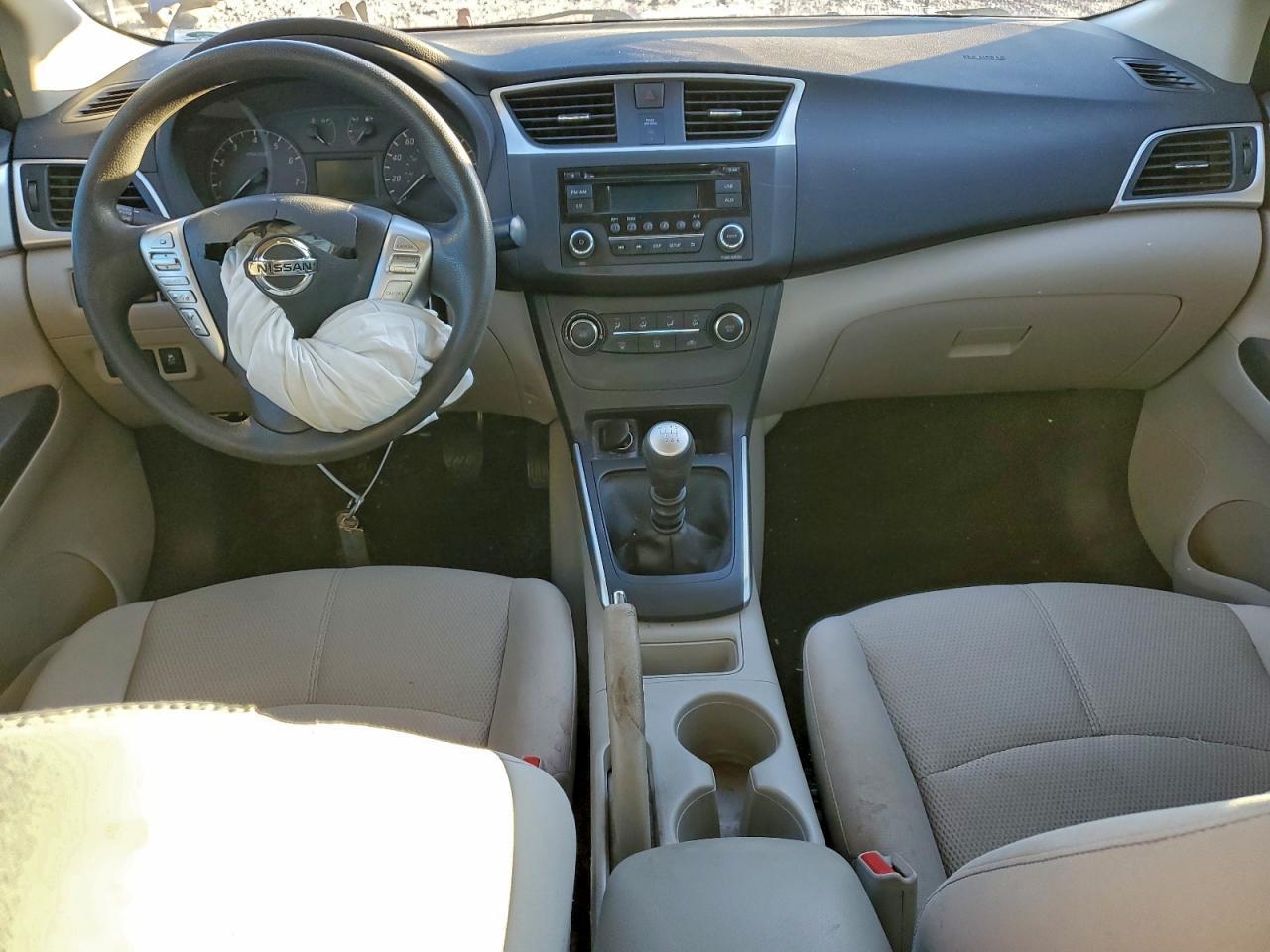 2016 Nissan Sentra S - zdjęcie 8
