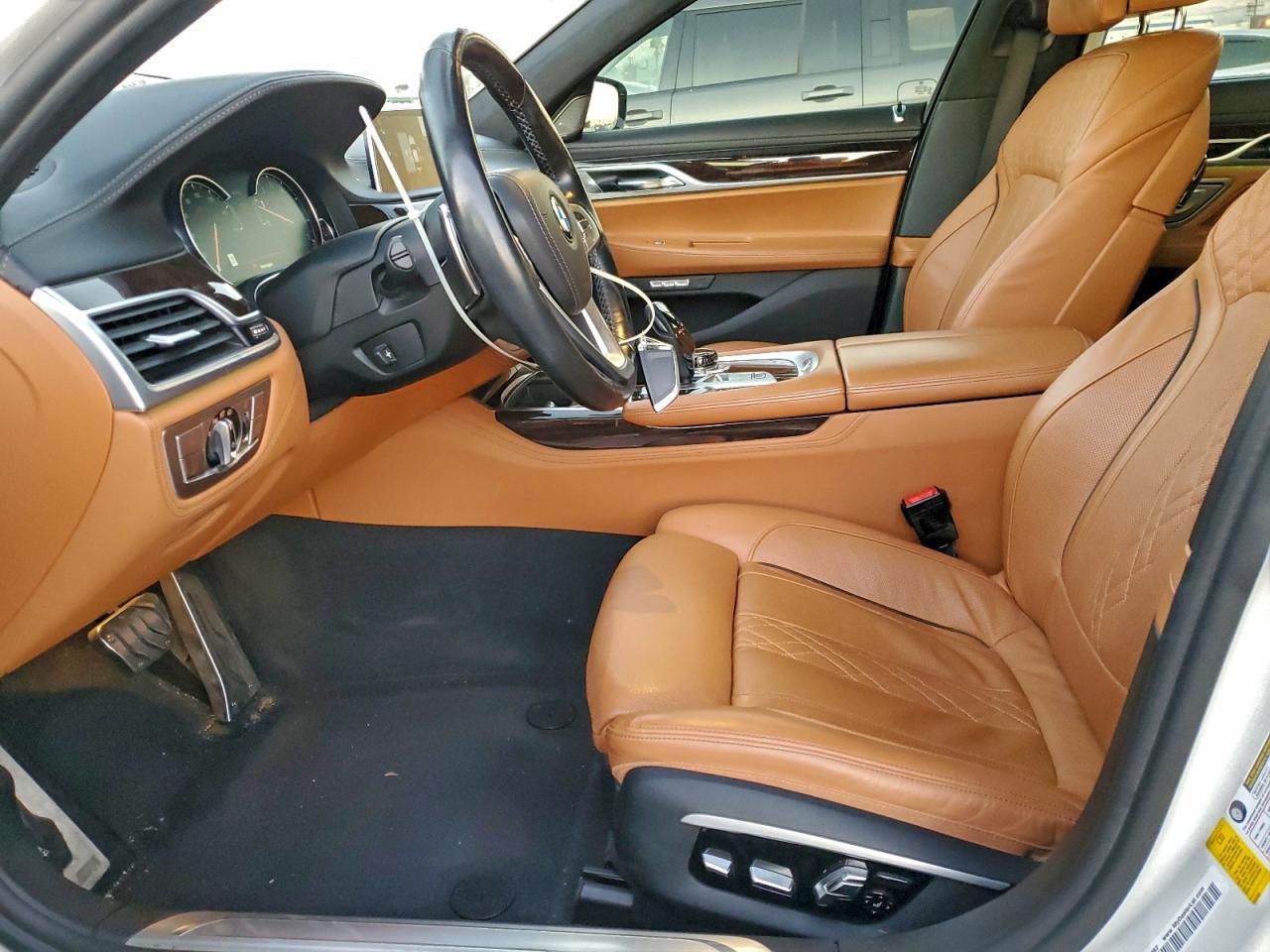2016 BMW 740 I - zdjęcie 7