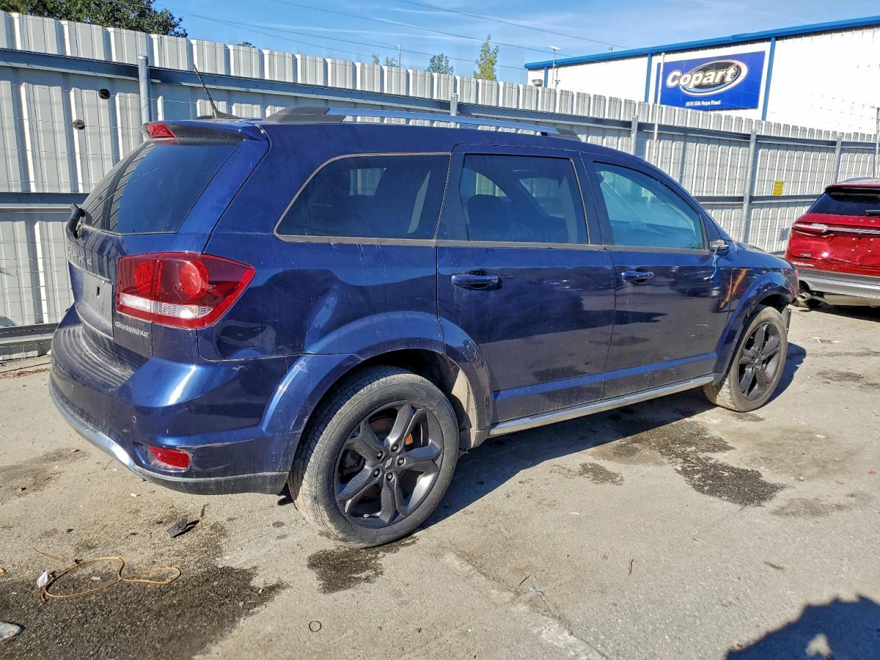 2020 Dodge Journey Crossroad - zdjęcie 3