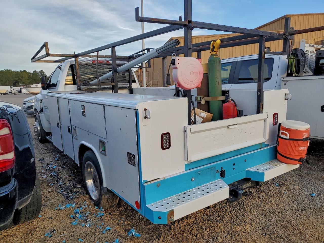 2023 Chevrolet Silverado Medium Duty - zdjęcie 2