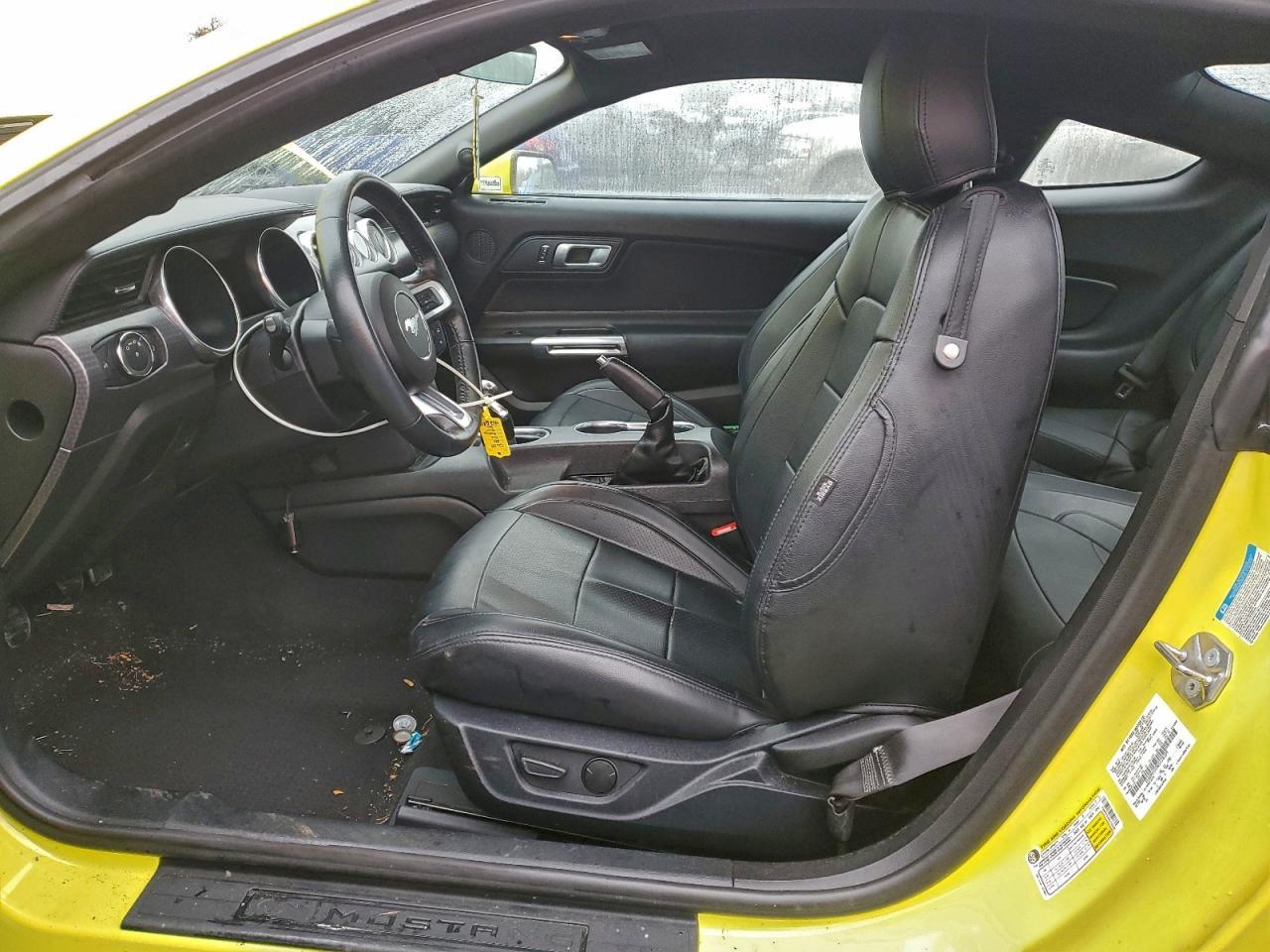 2021 Ford Mustang - zdjęcie 7