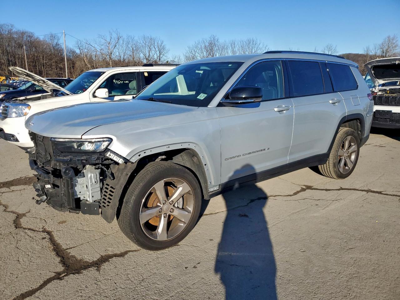 2022 Jeep Grand Cherokee - zdjęcie główne