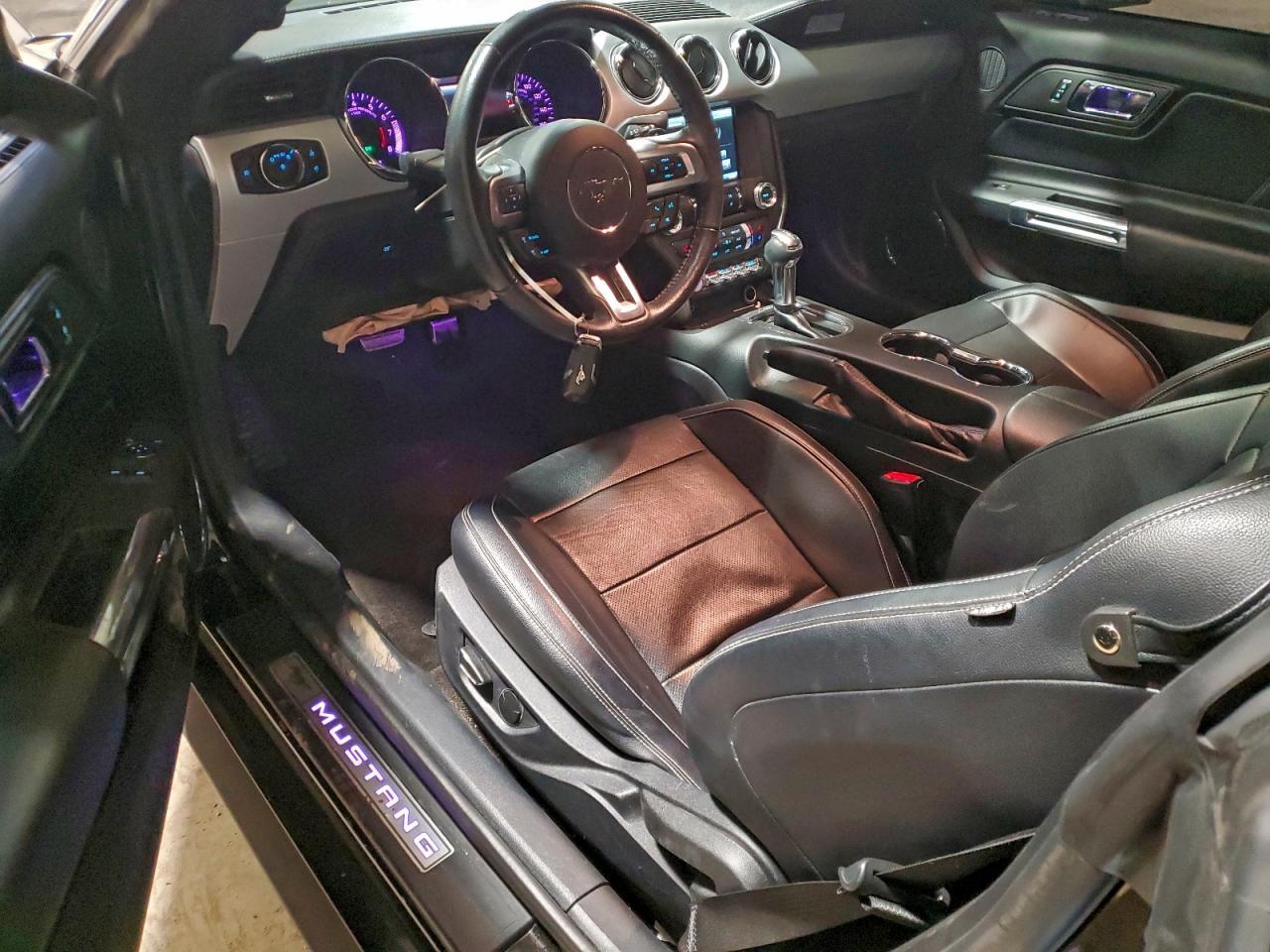 2015 Ford Mustang - zdjęcie 8