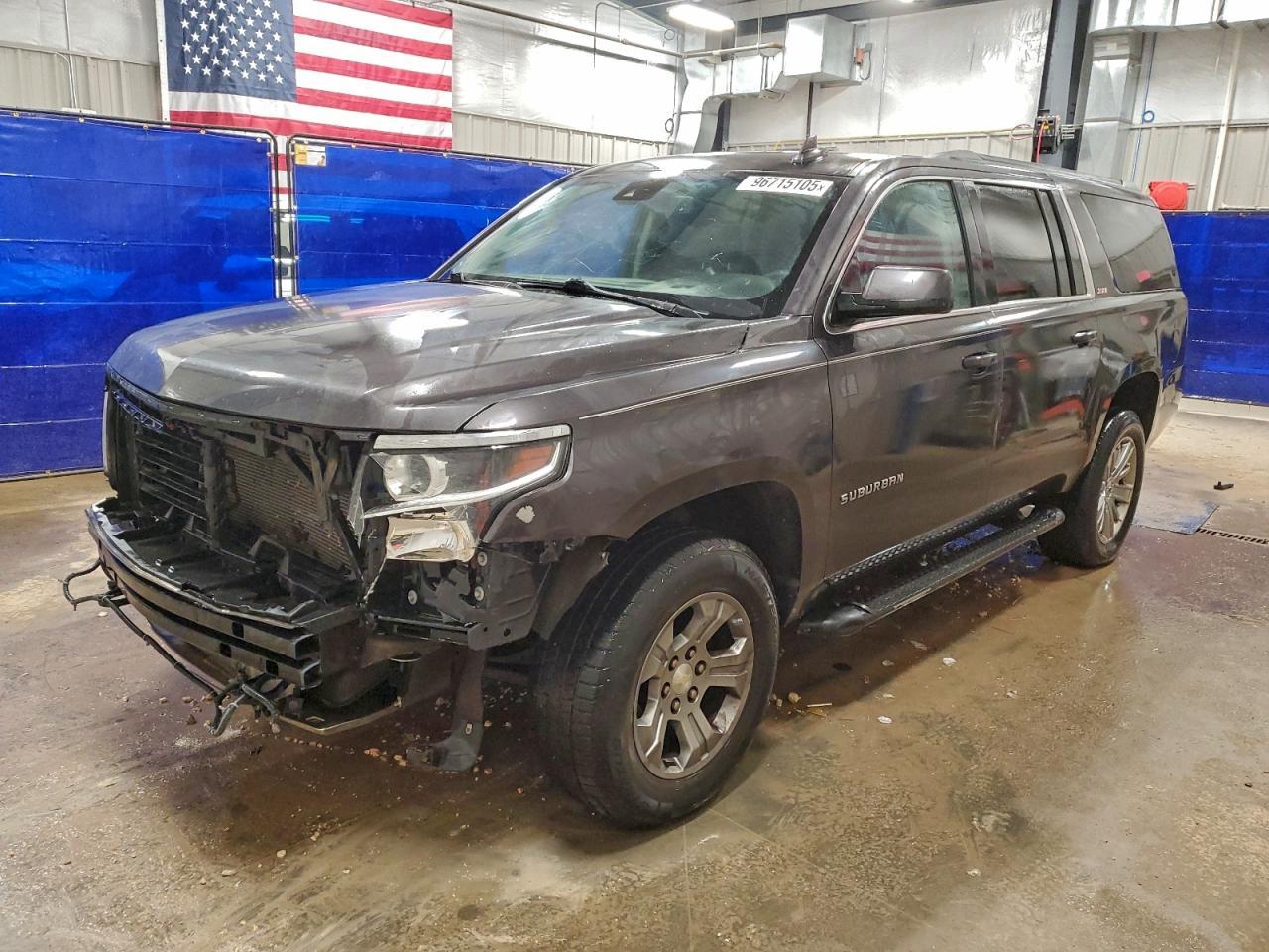 2017 Chevrolet Suburban K1500 Lt - zdjęcie główne
