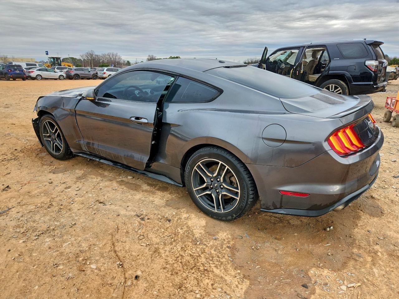 2018 Ford Mustang - zdjęcie 2
