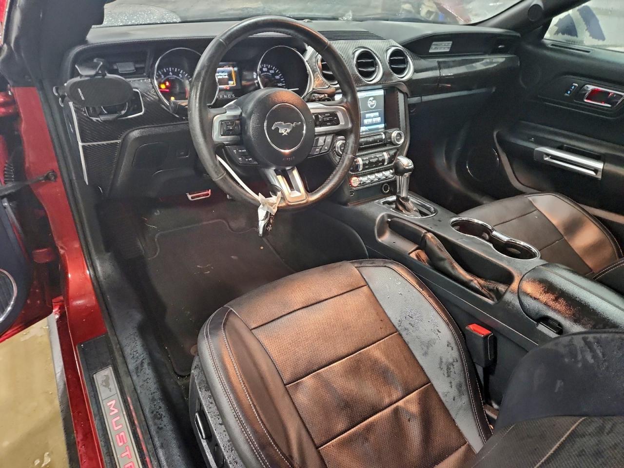 2015 Ford Mustang - zdjęcie 8