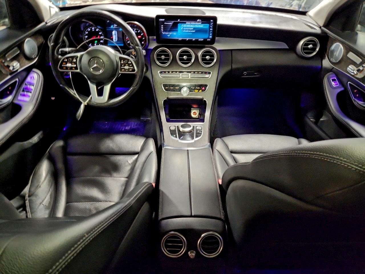 2020 Mercedes-Benz C 300 4Matic - zdjęcie 8