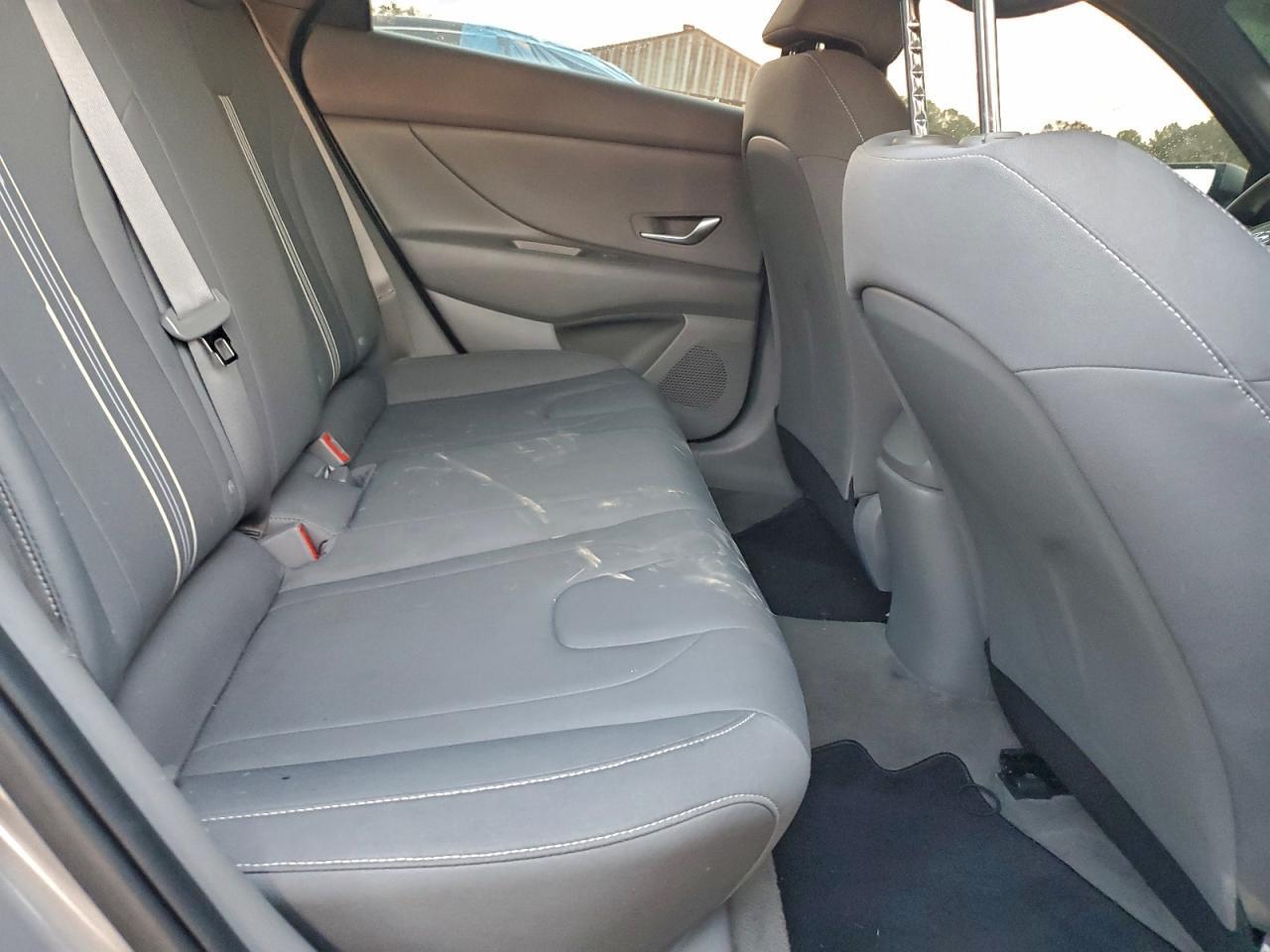 2022 Hyundai Elantra Sel - zdjęcie 10