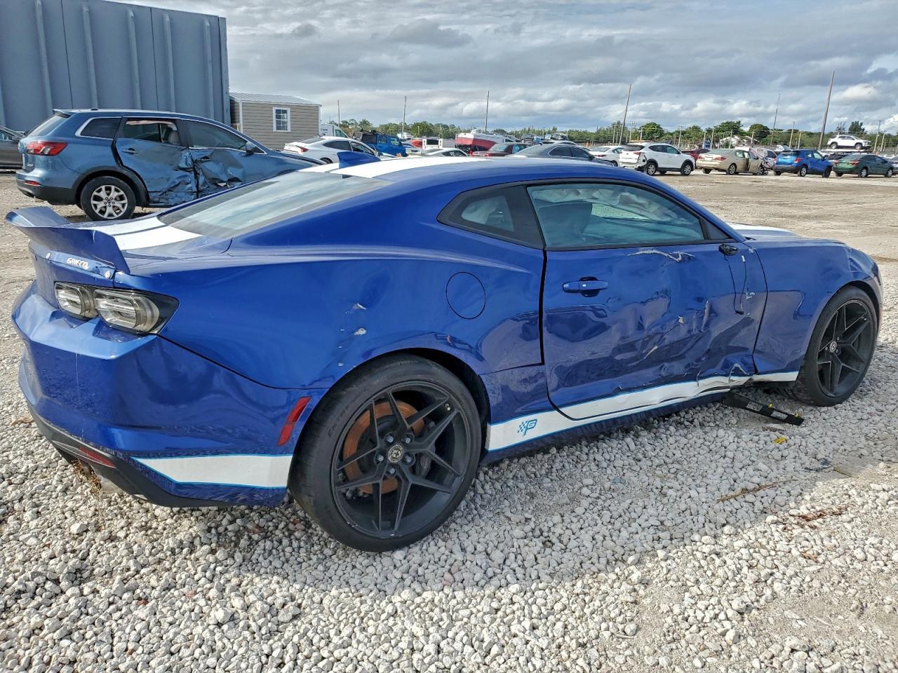 2021 Chevrolet Camaro Lz - zdjęcie 3