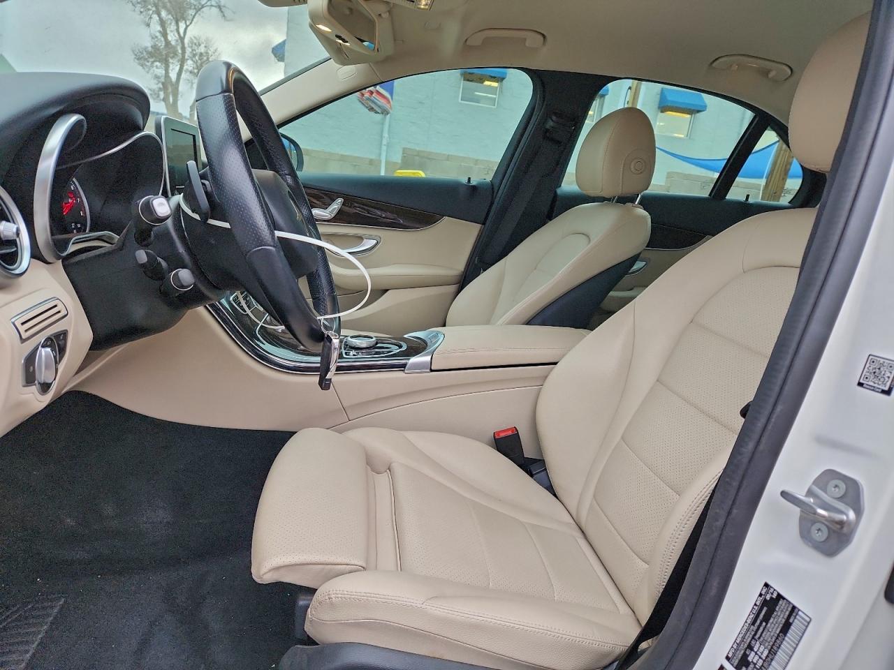 2017 Mercedes-Benz C 300 - zdjęcie 7