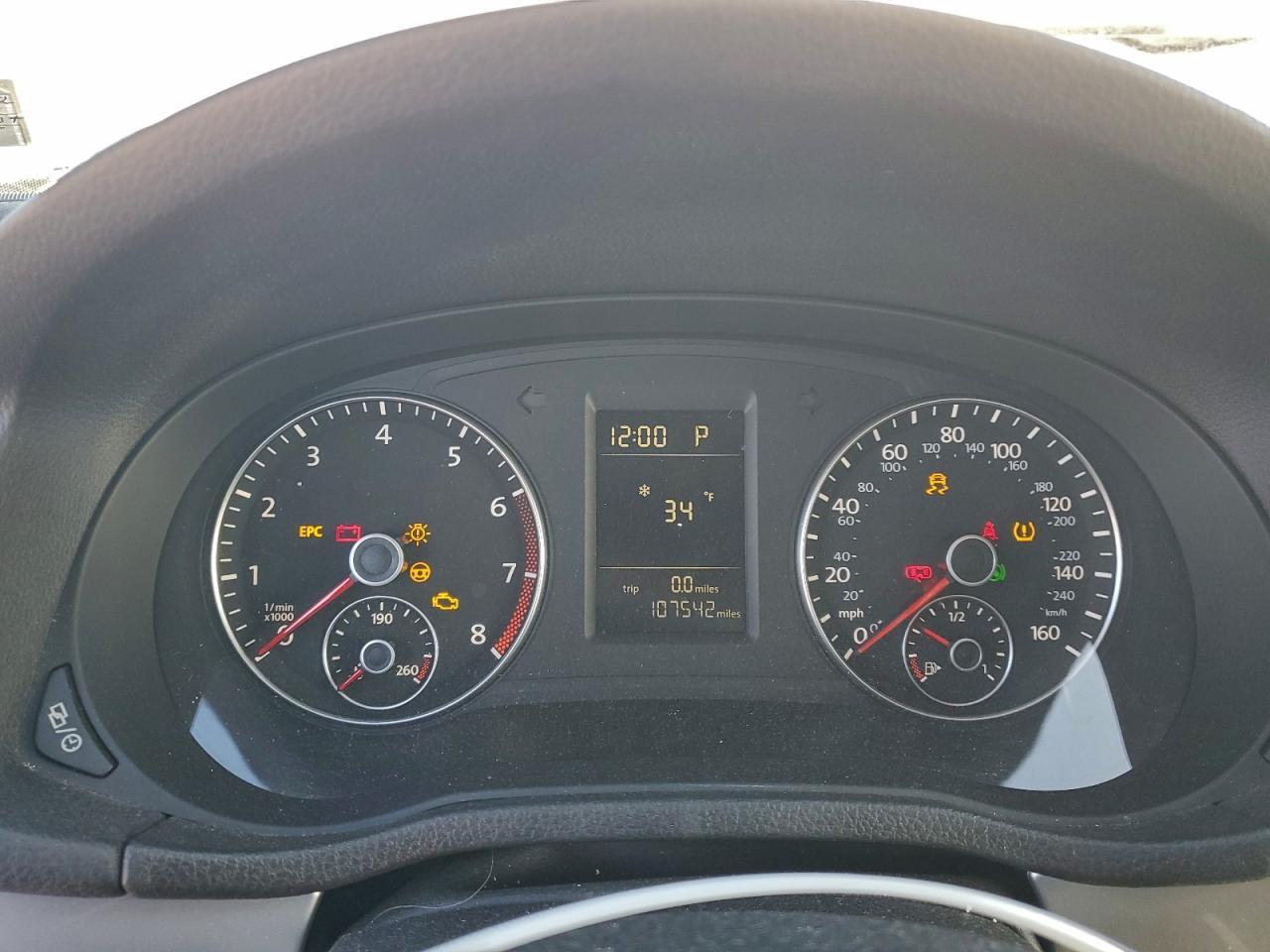 2015 Volkswagen Passat S - zdjęcie 9