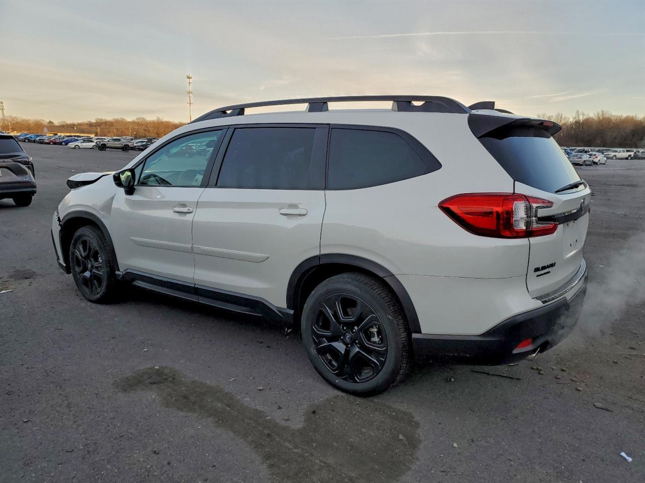 2025 Subaru Ascent Onyx Touring - zdjęcie 2