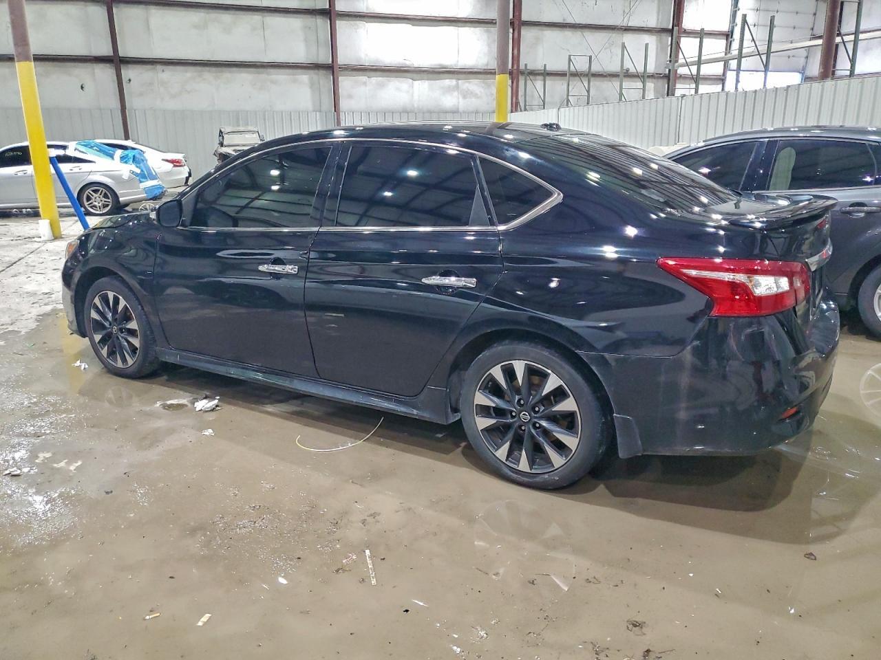 2019 Nissan Sentra S - zdjęcie 2