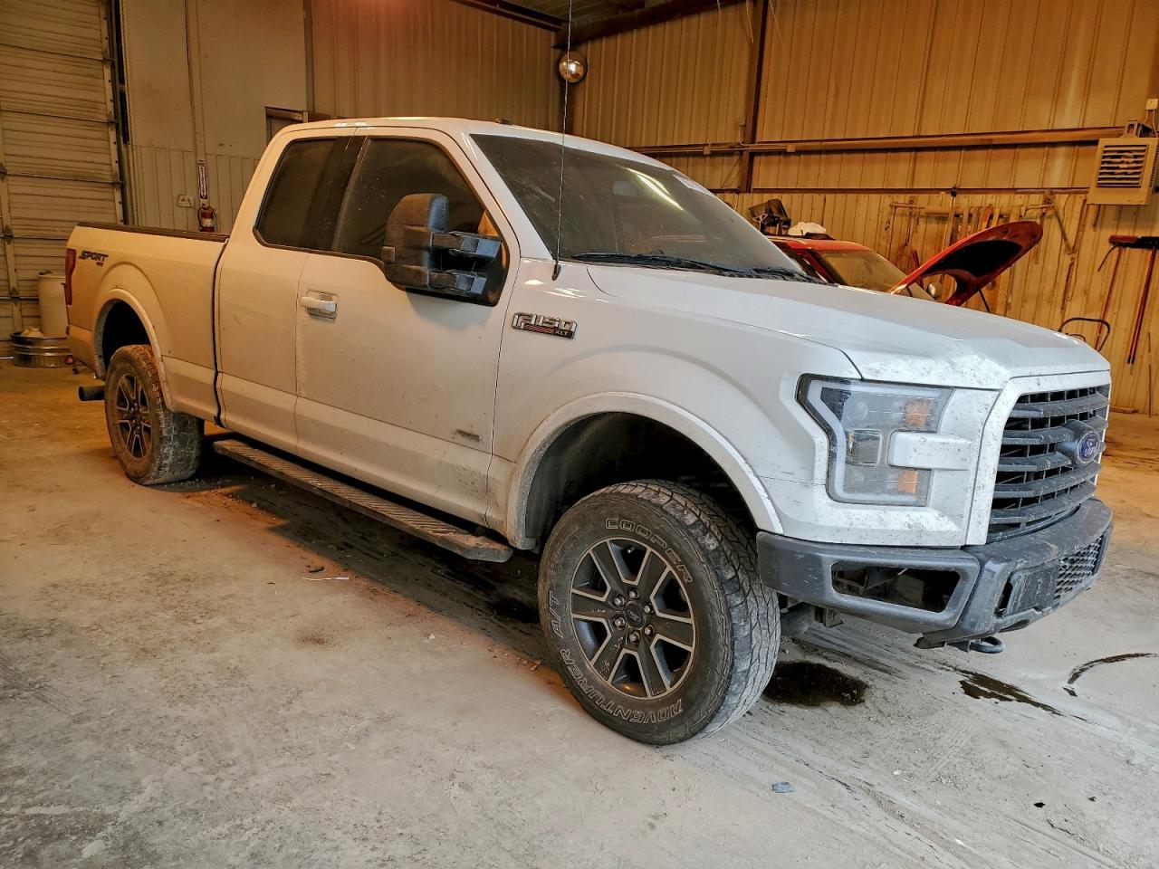 2016 Ford F150 Super Cab - zdjęcie 4