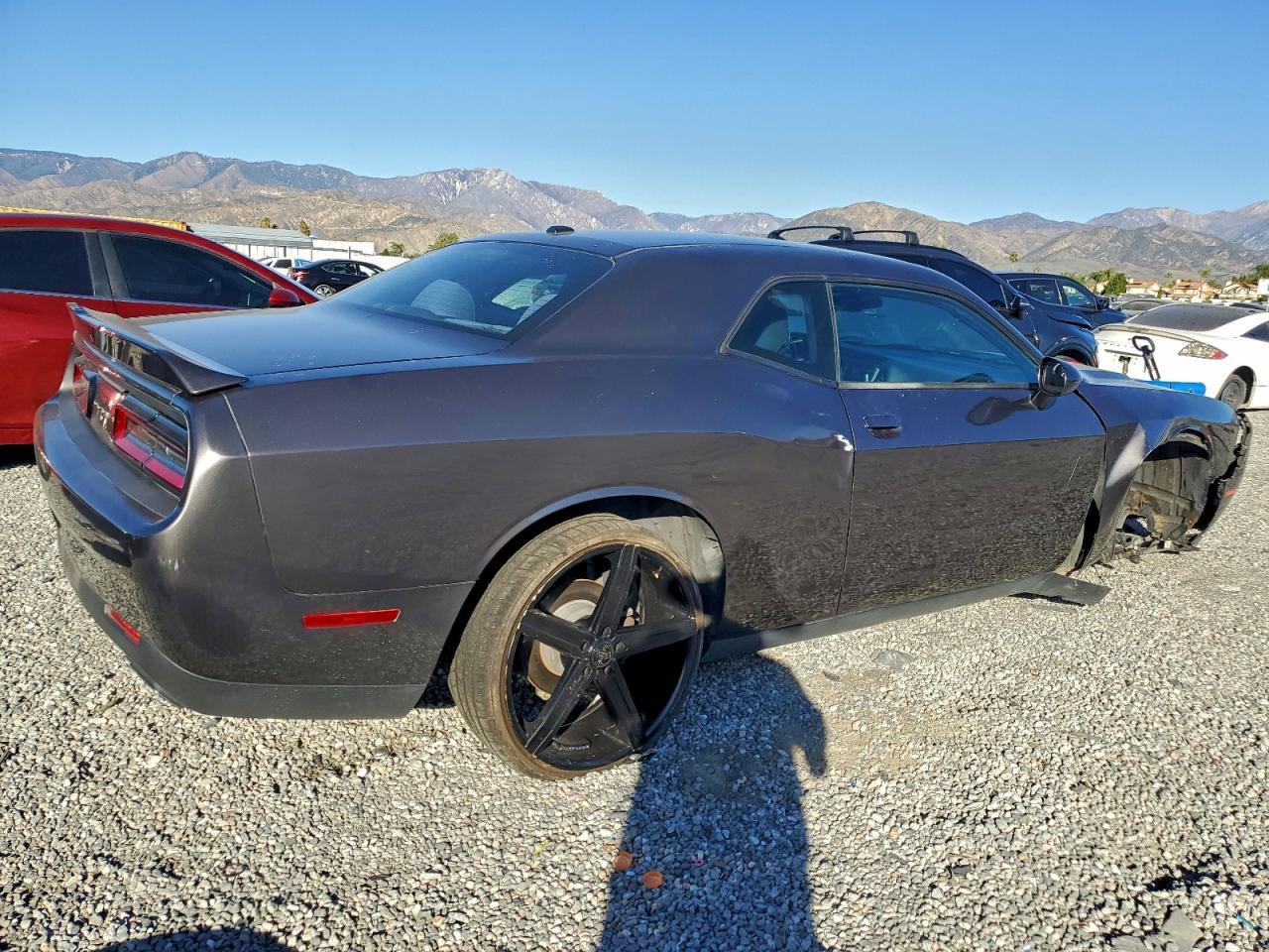 2018 Dodge Challenger Sxt - zdjęcie 3