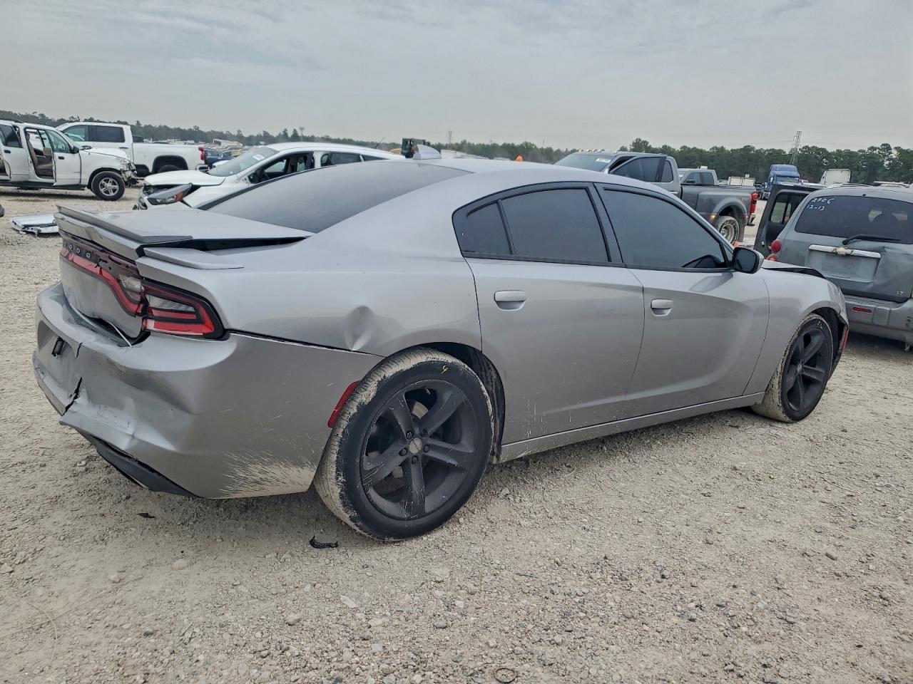 2015 Dodge Charger Sxt - zdjęcie 3