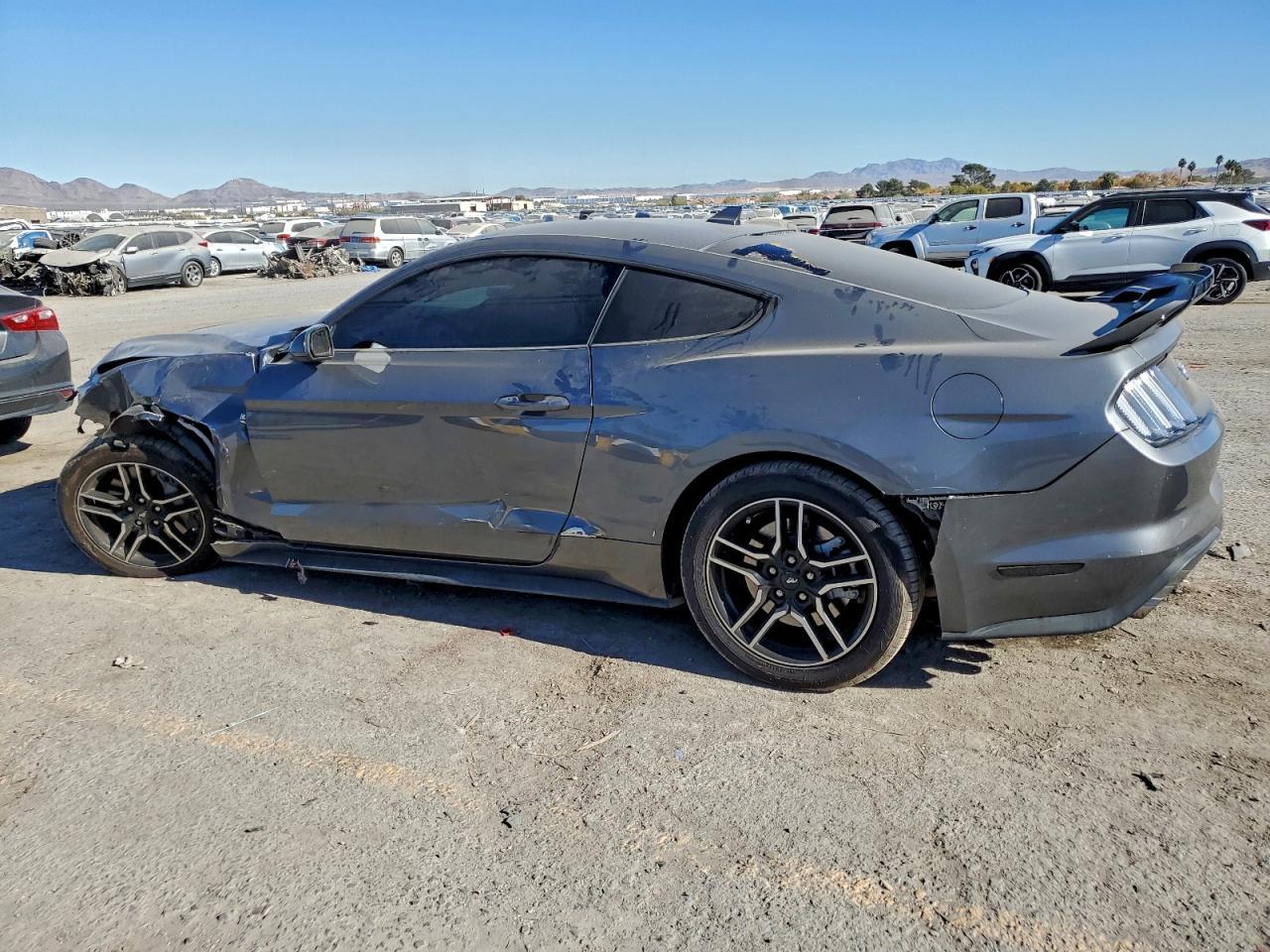2021 Ford Mustang Gt - zdjęcie 2