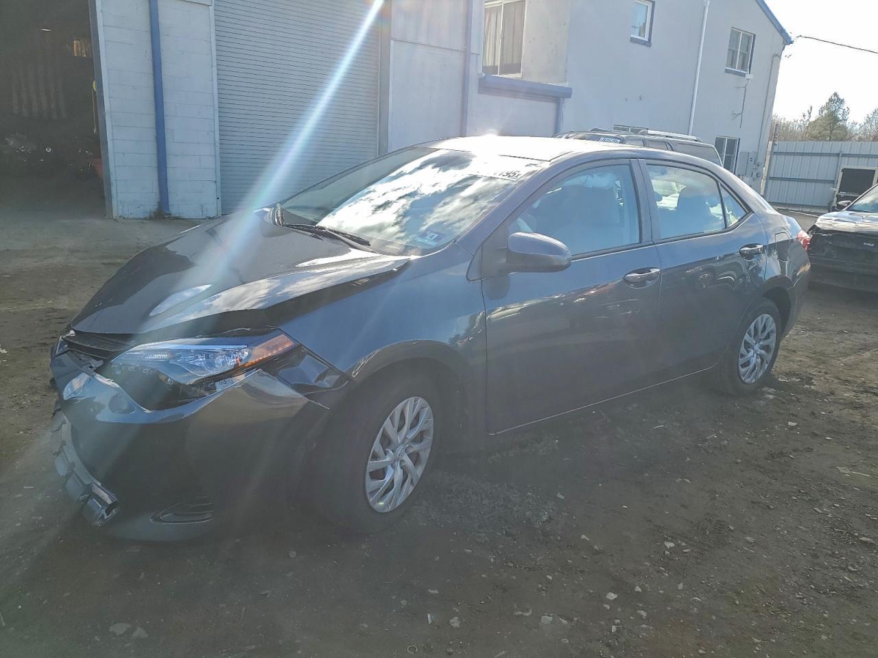 2017 Toyota Corolla L - zdjęcie główne