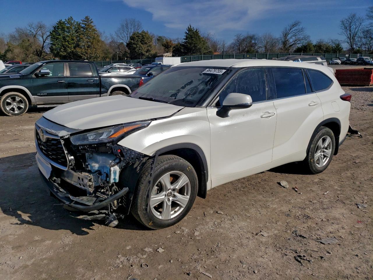 2020 Toyota Highlander L - zdjęcie główne