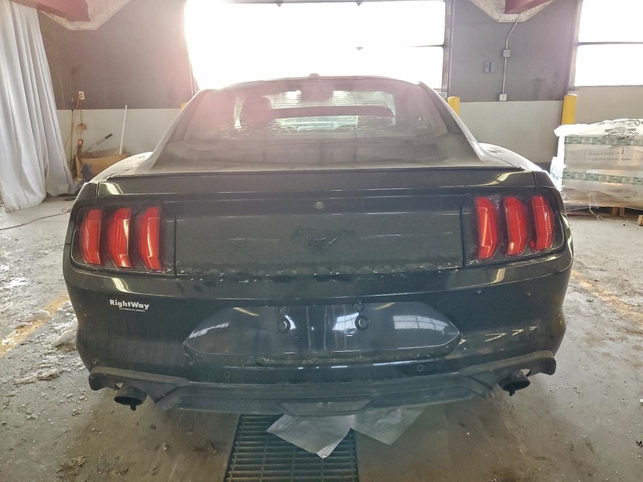 2019 Ford Mustang - zdjęcie 6