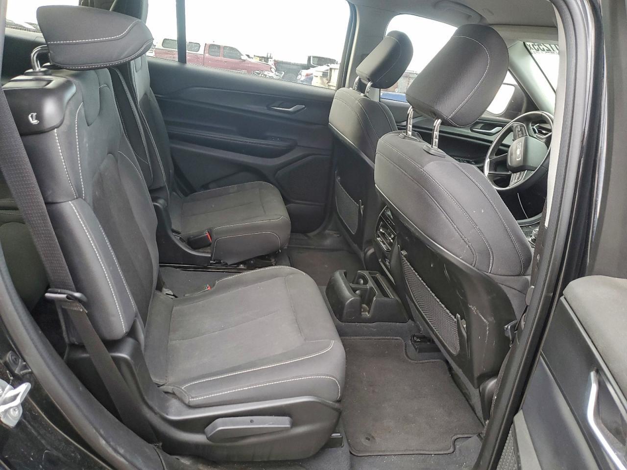 2023 Jeep Grand Cherokee L Laredo - zdjęcie 11