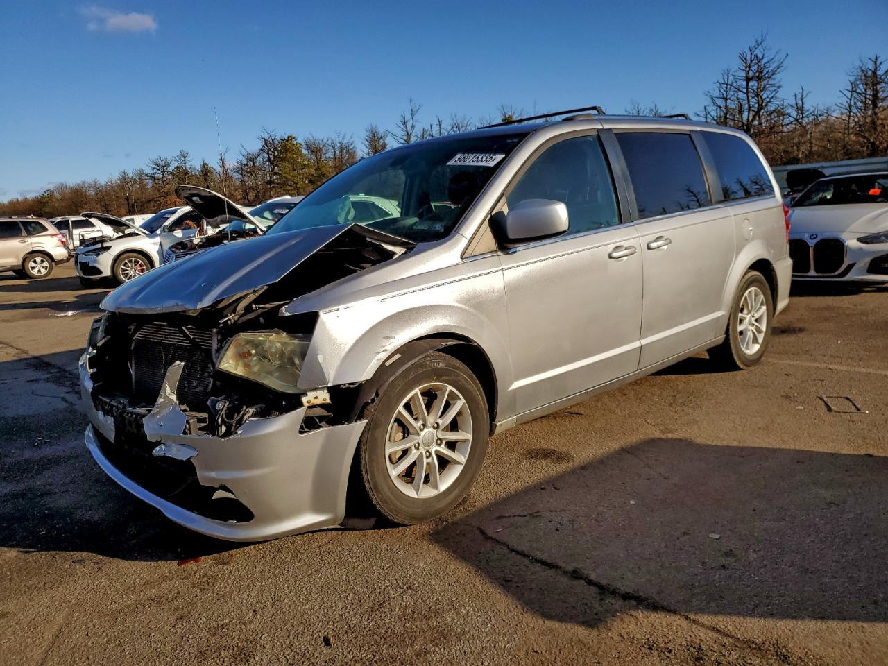 2019 Dodge Grand Caravan Sxt - zdjęcie główne