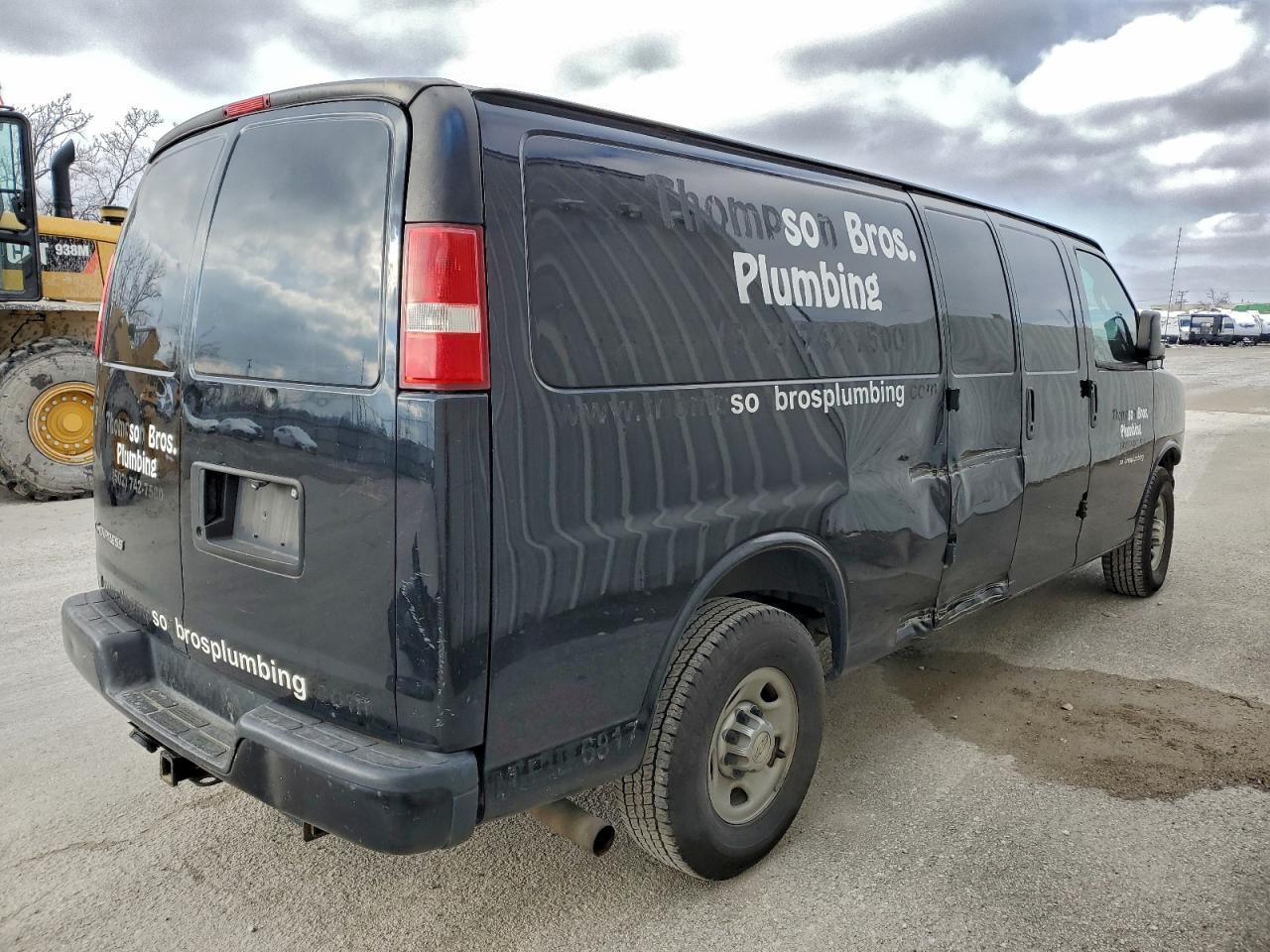 2017 Chevrolet Express G2500 - zdjęcie 3