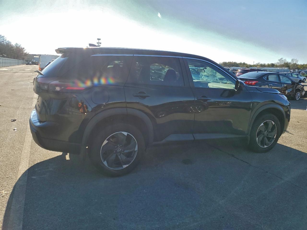 2024 Nissan Rogue Sv - zdjęcie 3