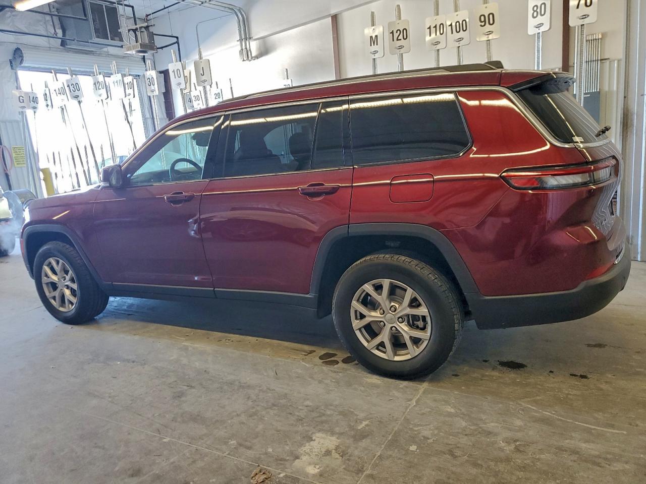 2022 Jeep Grand Cheroke - zdjęcie 2