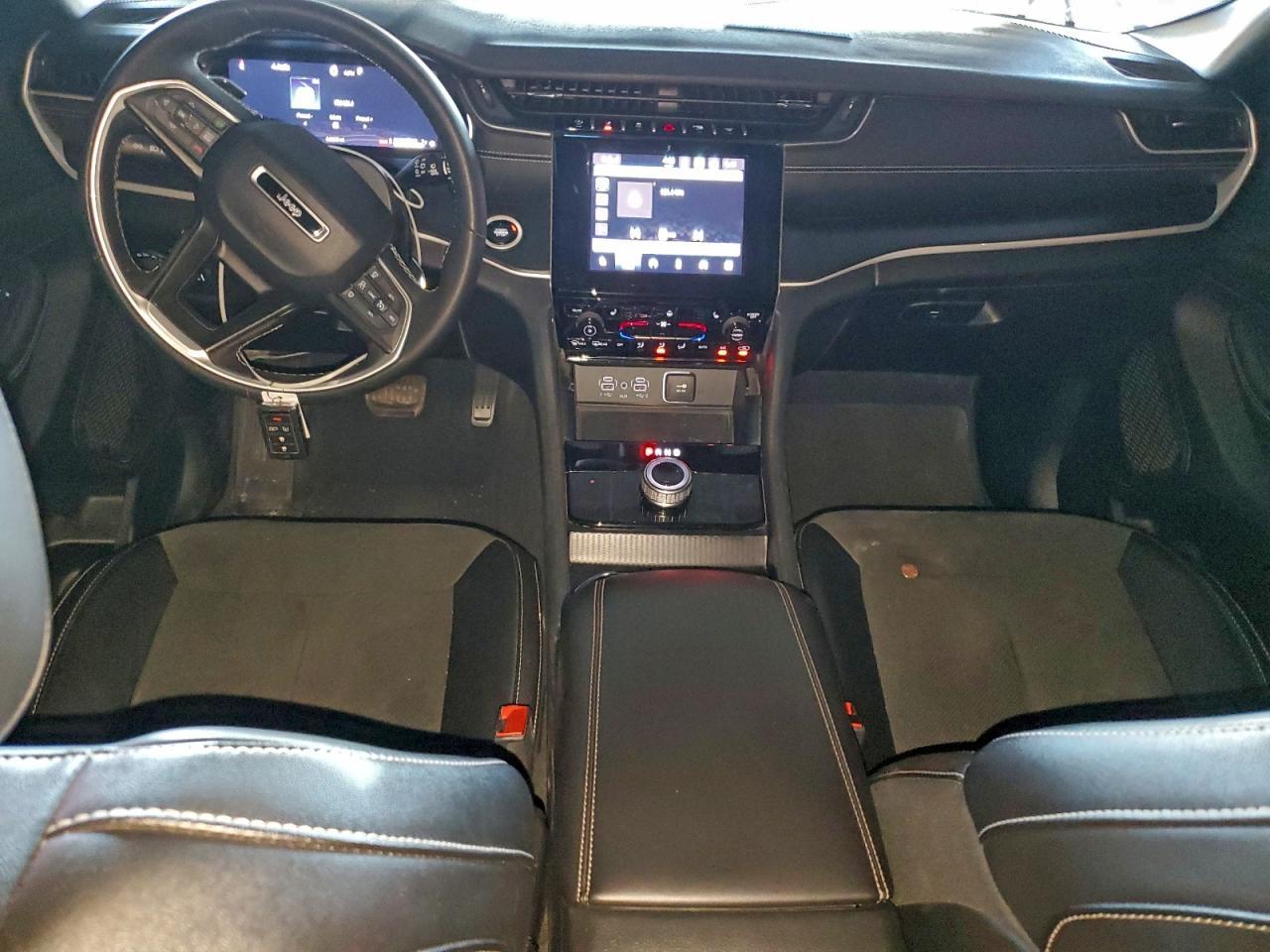 2023 Jeep Grand Cherokee L Laredo - zdjęcie 8