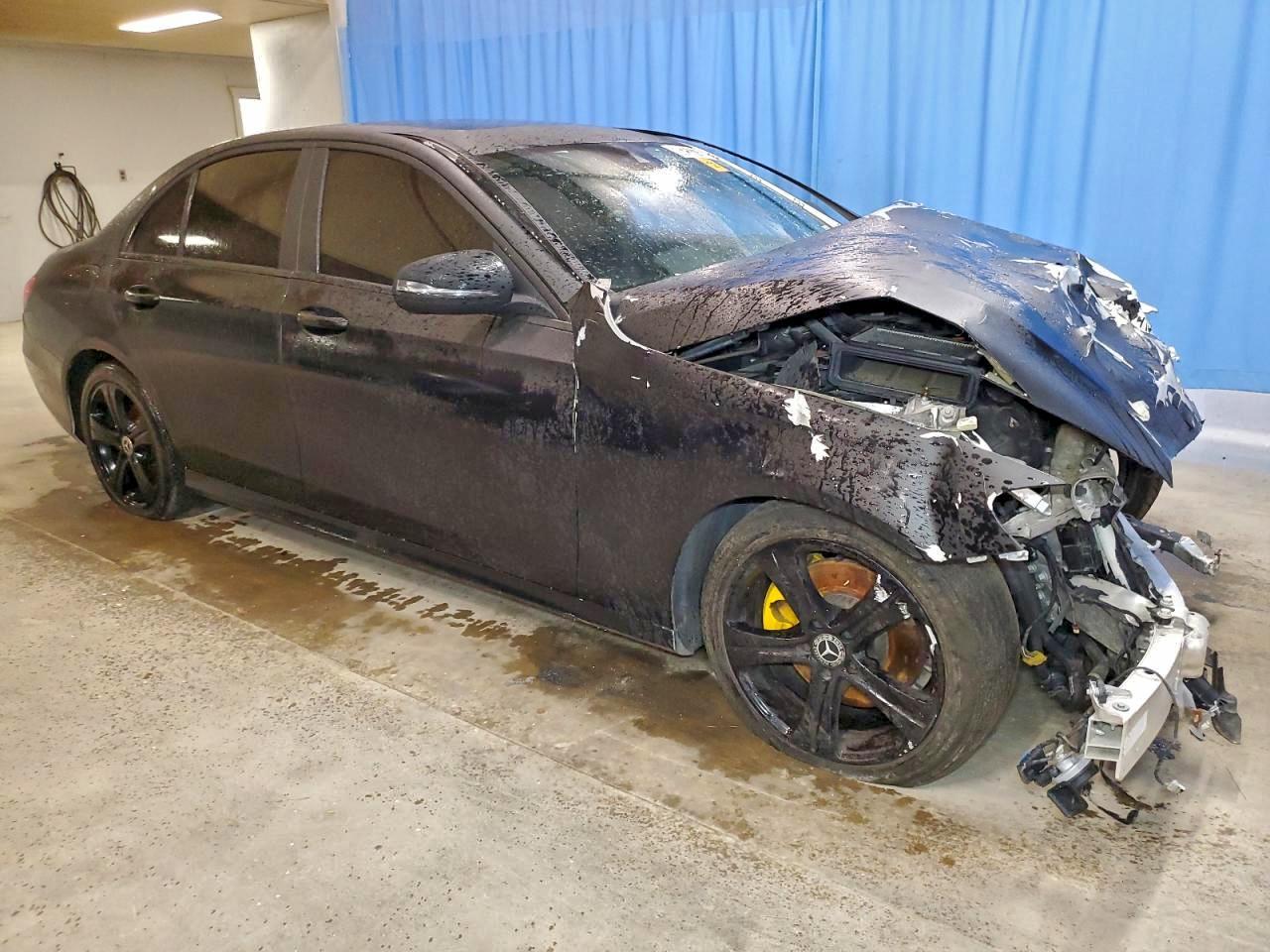 2019 Mercedes-Benz E 300 - zdjęcie 4