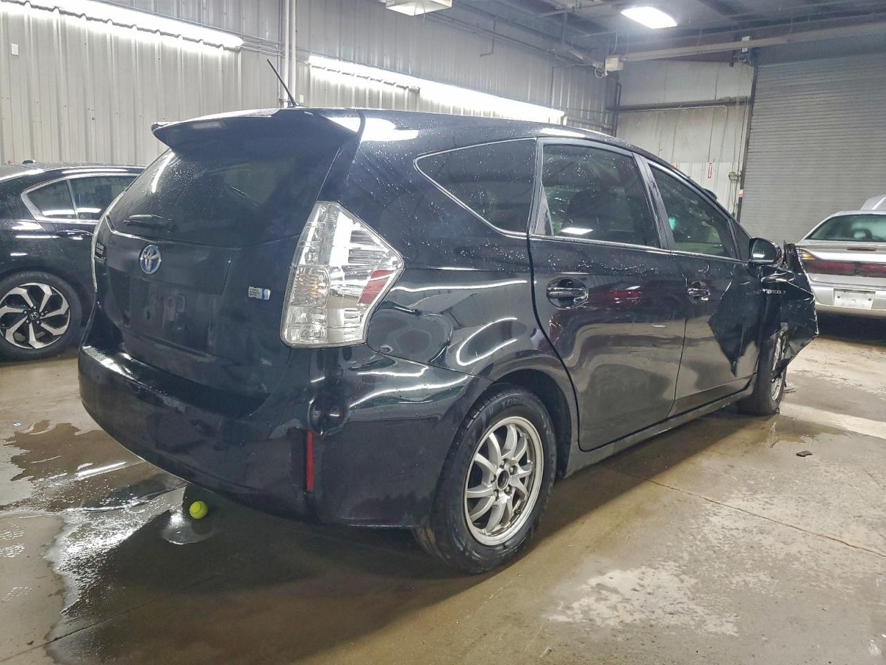 2014 Toyota Prius V Three - zdjęcie 3