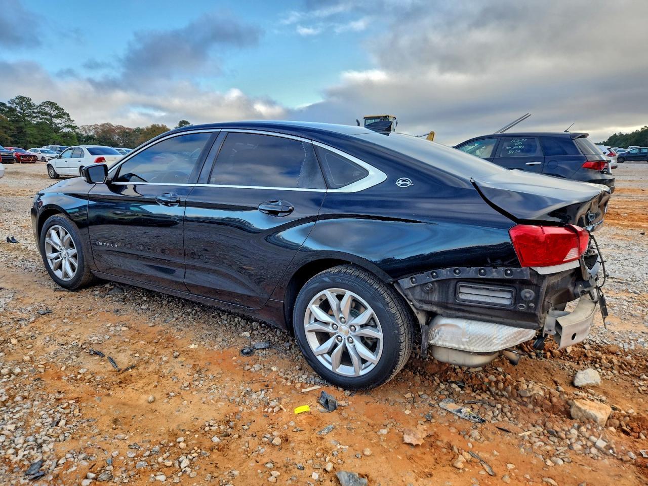 2017 Chevrolet Impala Lt - zdjęcie 2