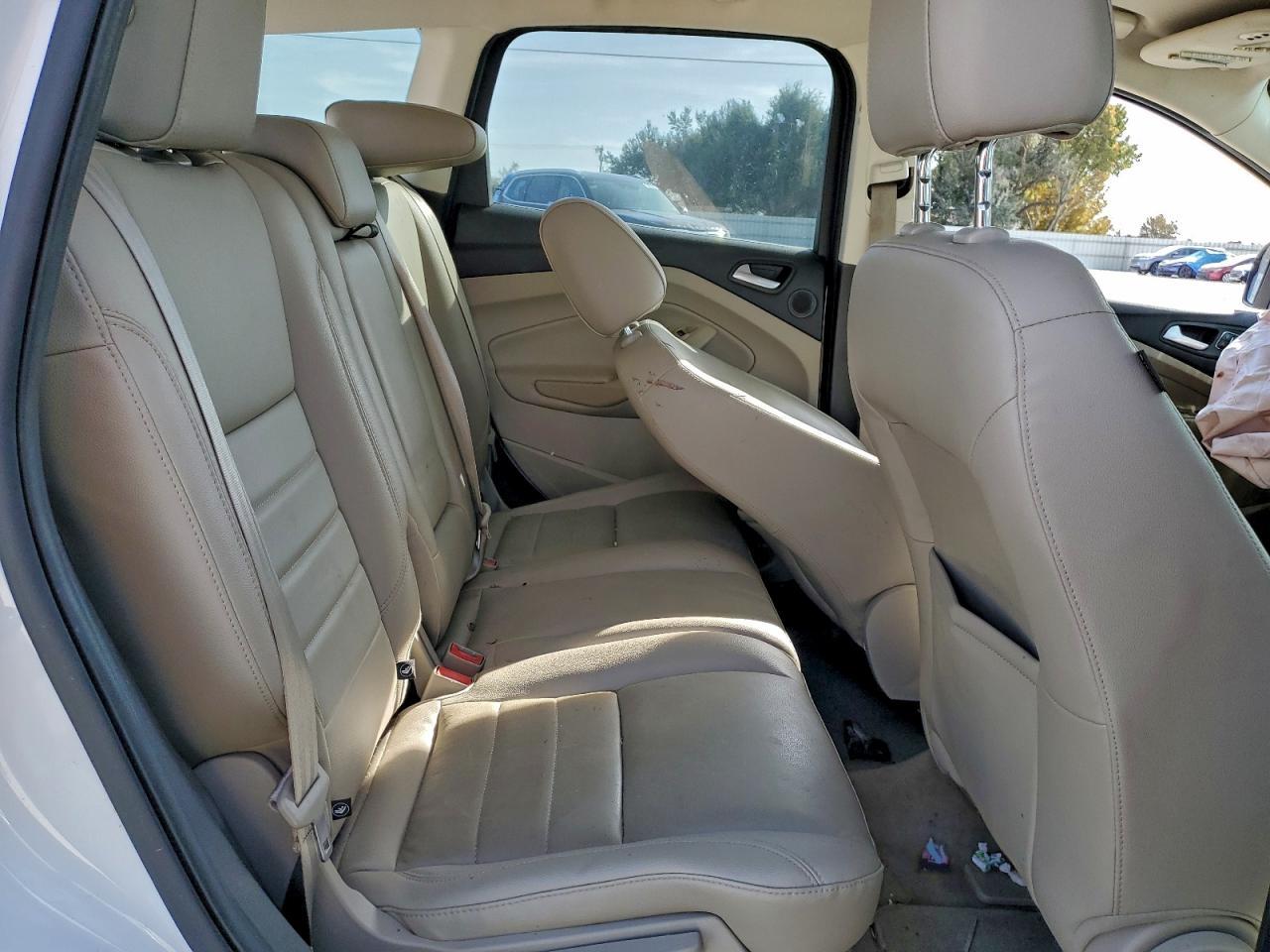 2014 Ford Escape Titanium - zdjęcie 10