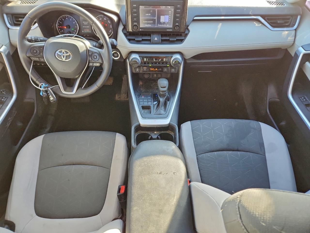 2021 Toyota Rav4 Xle - zdjęcie 8
