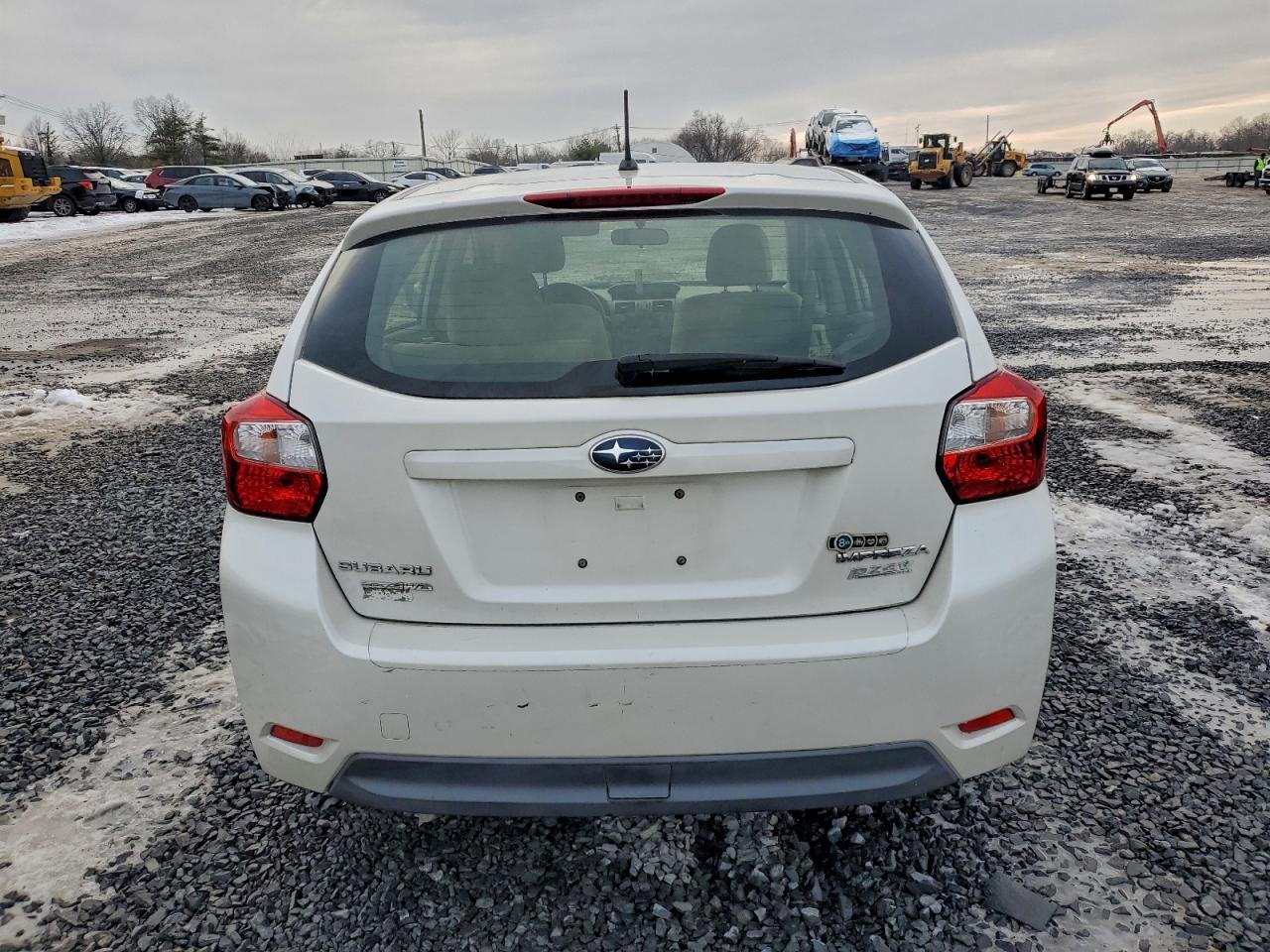 2013 Subaru Impreza Premium - zdjęcie 6