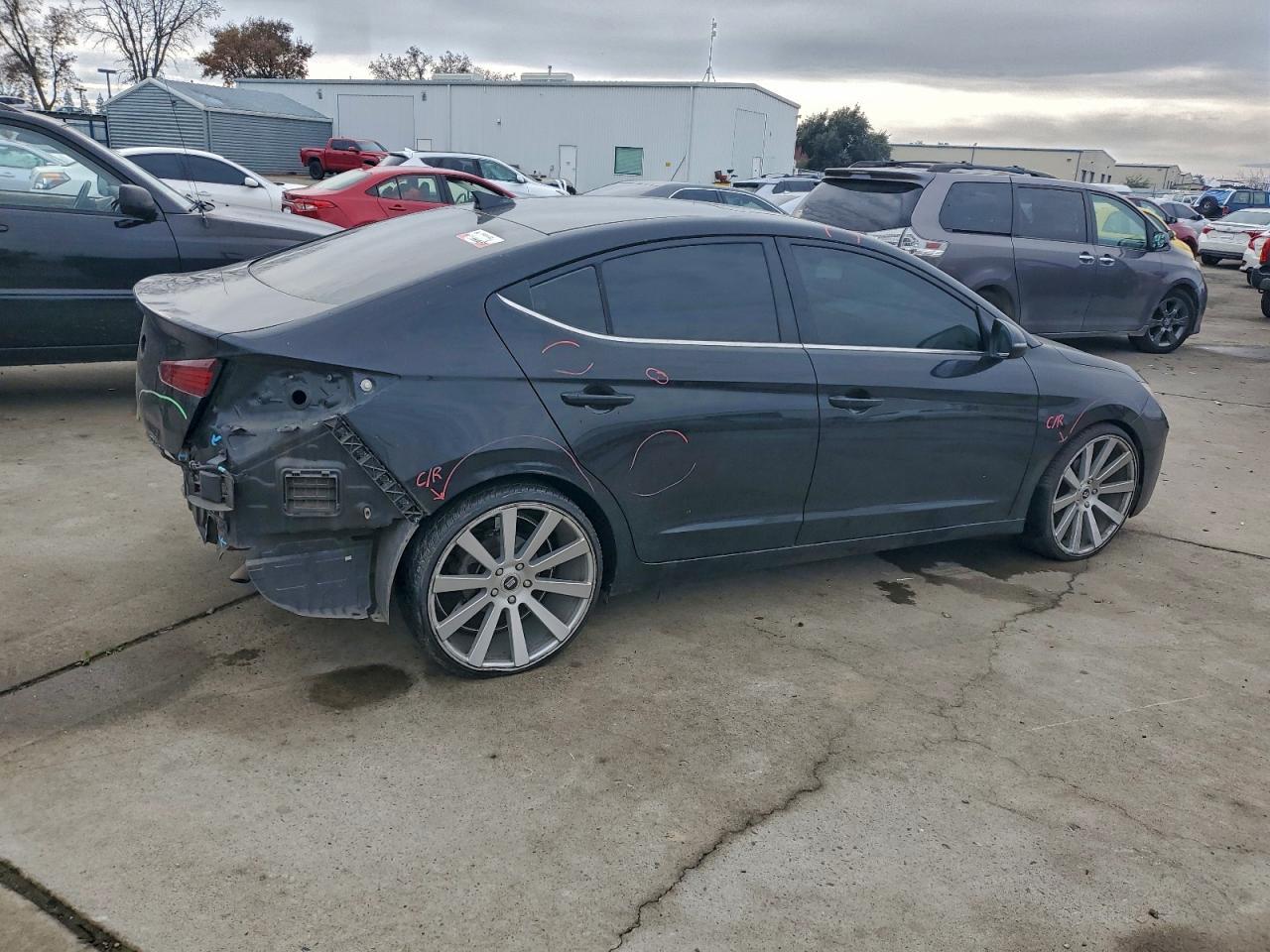2019 Hyundai Elantra Sel - zdjęcie 3
