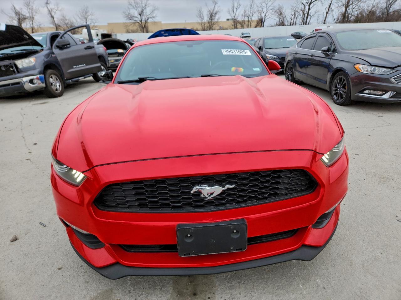 2015 Ford Mustang - zdjęcie 5